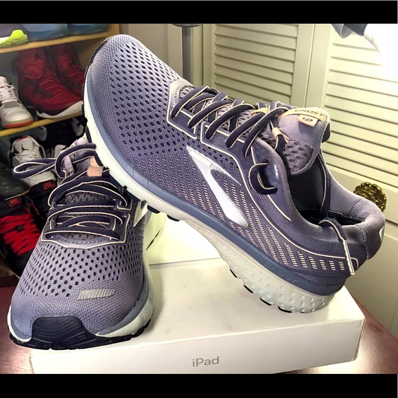 Brooks Shoes - Brooks Womens Ghost 12 1203051B086 Gray Running